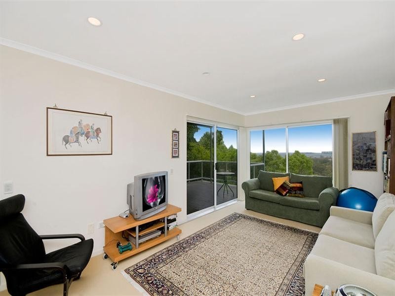 67 Crest Drive, Currumbin QLD 4223