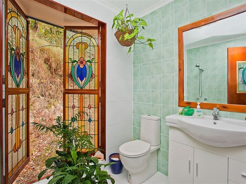 206 Tierney Drive, Currumbin Waters QLD 4223