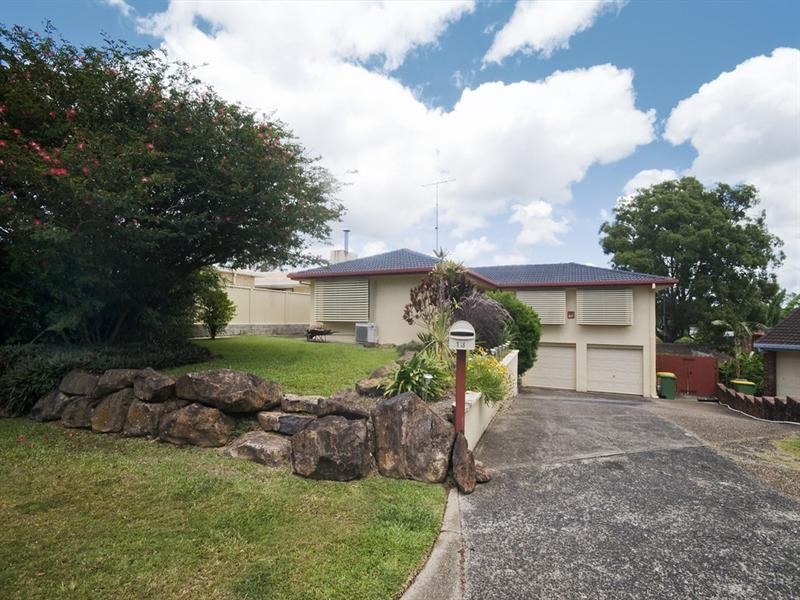 13 Oakwood Terrace, Palm Beach QLD 4221