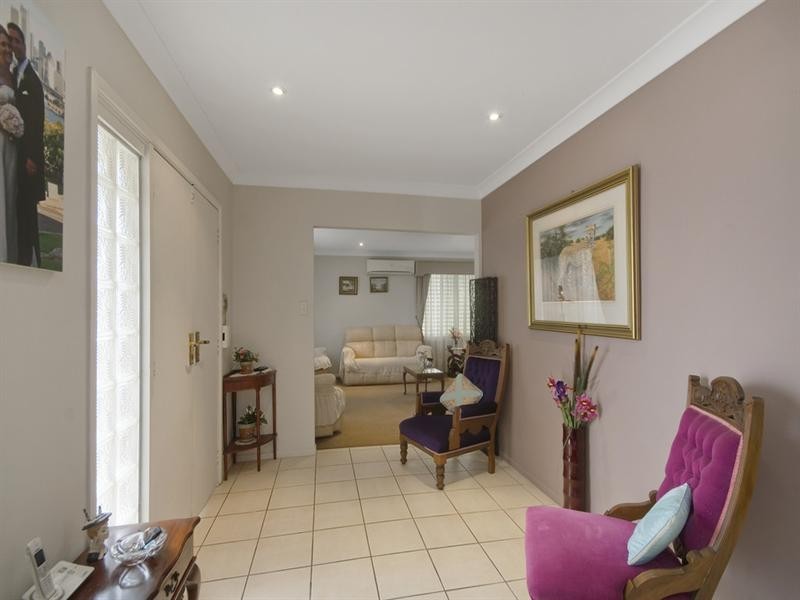 13 Oakwood Terrace, Palm Beach QLD 4221