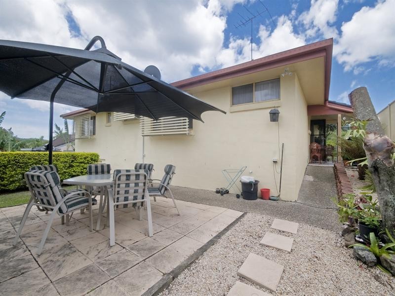 13 Oakwood Terrace, Palm Beach QLD 4221