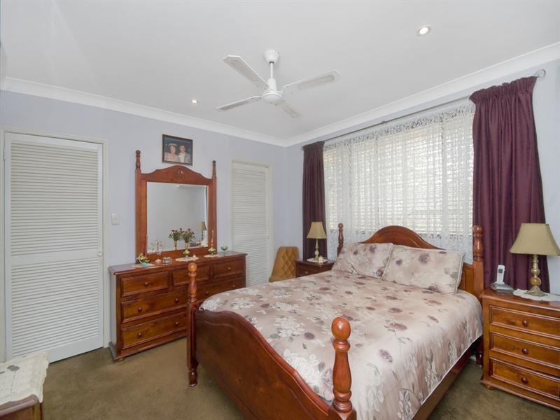 13 Oakwood Terrace, Palm Beach QLD 4221