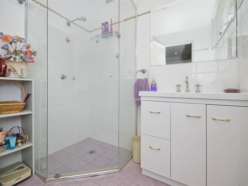 13 Oakwood Terrace, Palm Beach QLD 4221