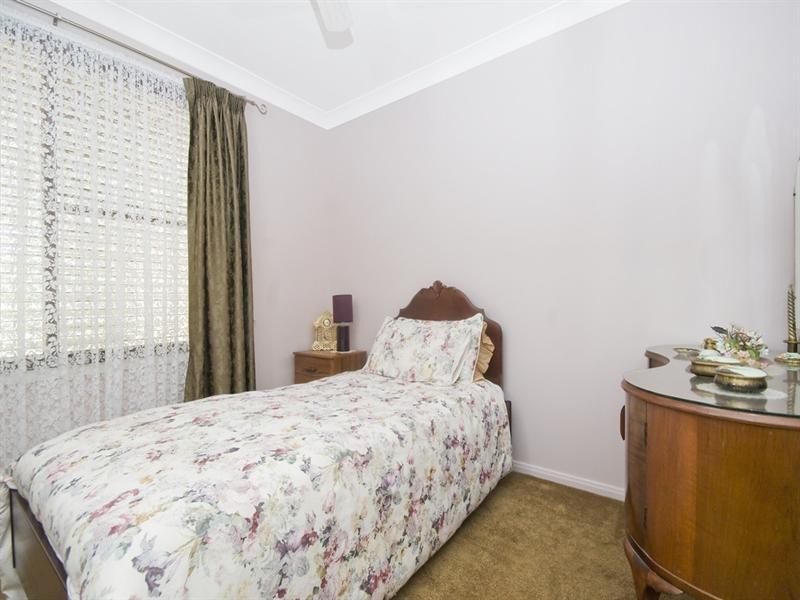 13 Oakwood Terrace, Palm Beach QLD 4221