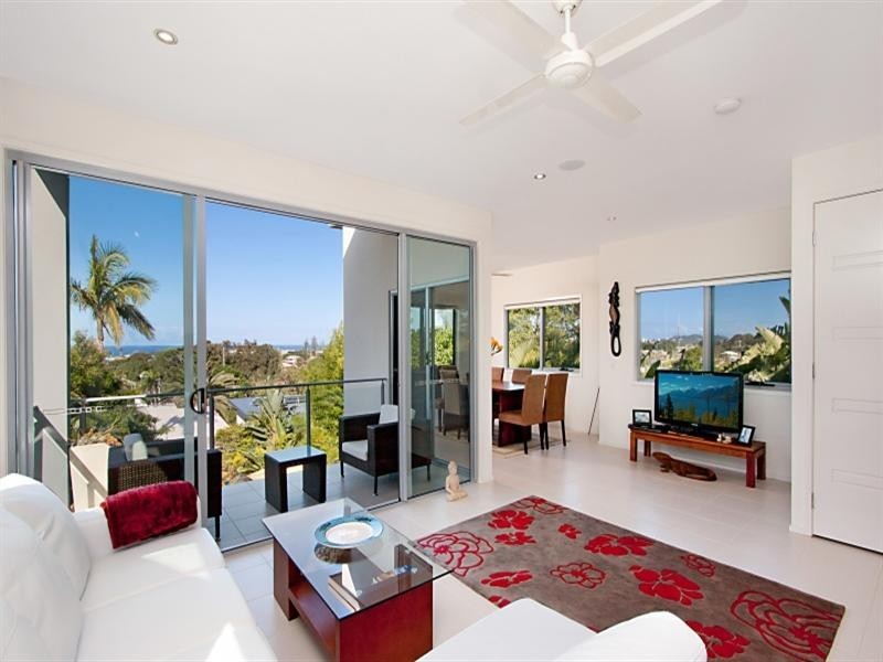 2/5 Biby Street, Tugun QLD 4224
