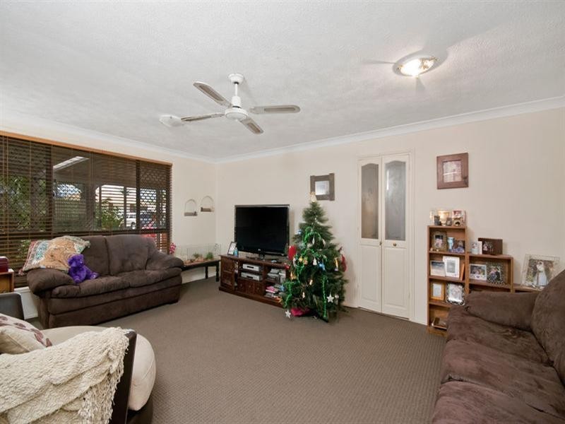36 Ironbark Street, Elanora QLD 4221