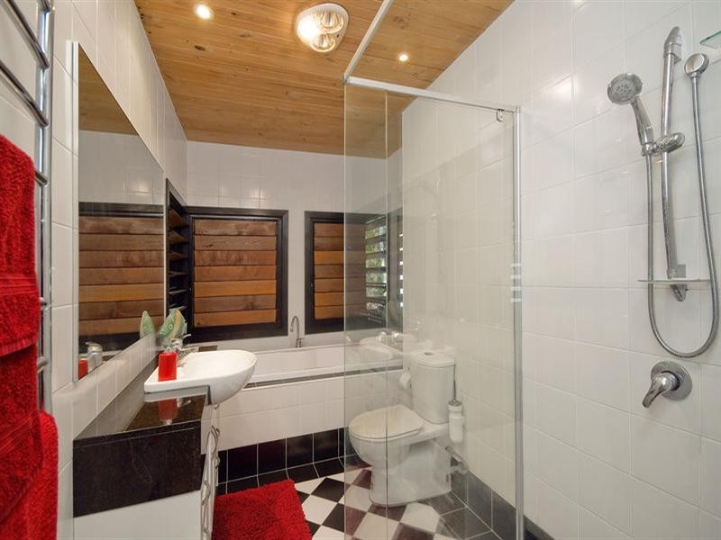 14 Woodgee Street, Currumbin QLD 4223