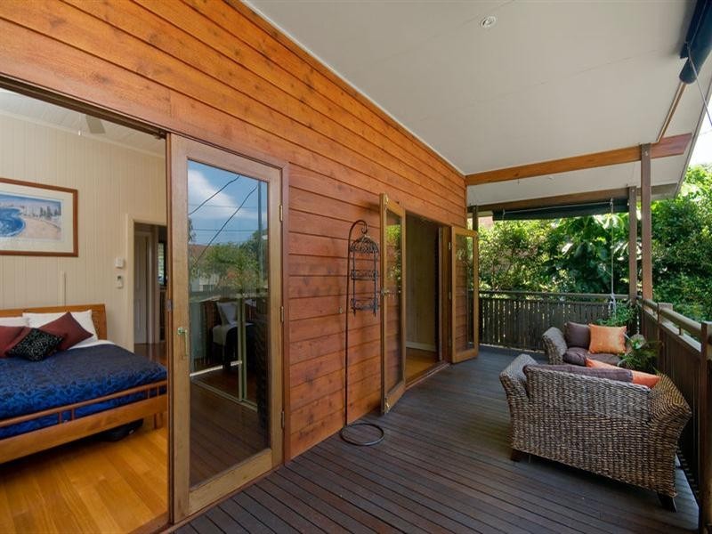 14 Woodgee Street, Currumbin QLD 4223