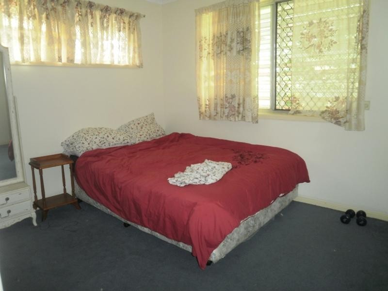 8 Cypress Terrace, Palm Beach QLD 4221