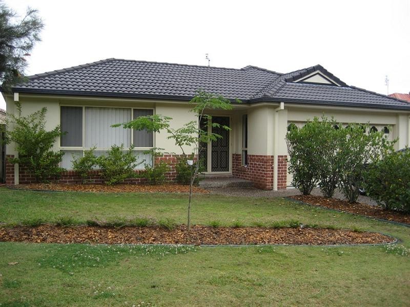 38 Tipuana Drive, Elanora QLD 4221