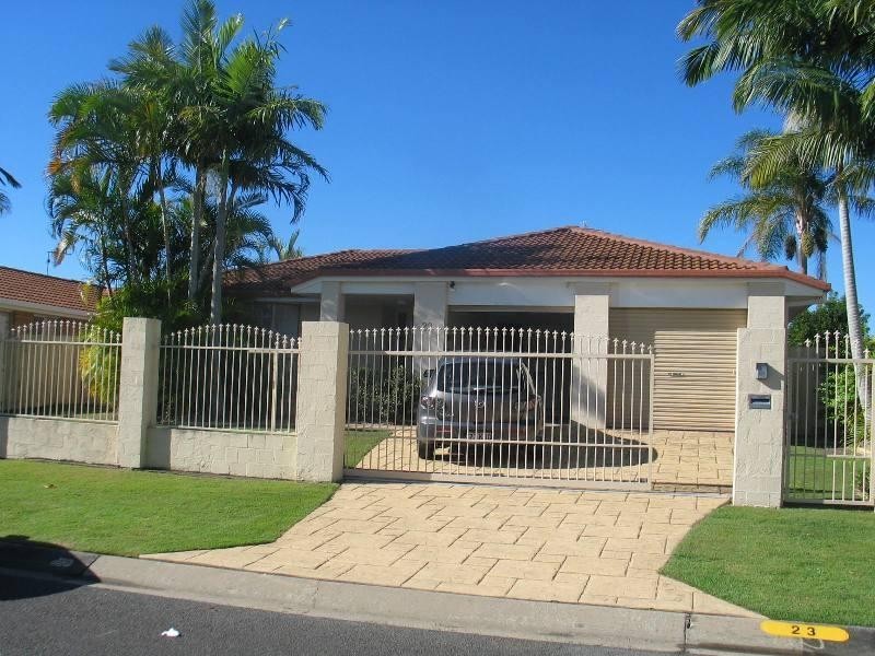 23 Bergamont Street, Elanora QLD 4221