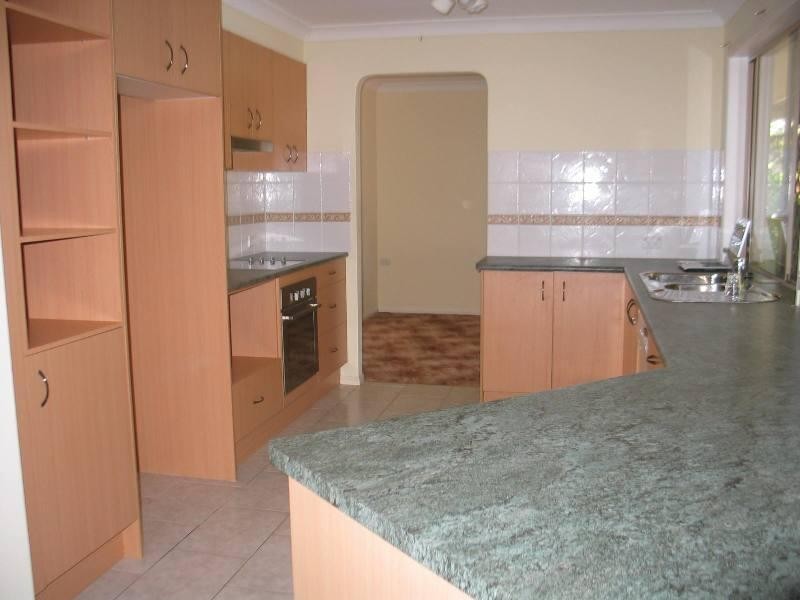 23 Bergamont Street, Elanora QLD 4221