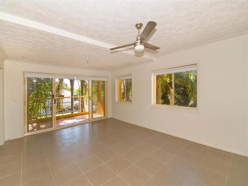 6/7 Twenty Seventh Avenue, Palm Beach QLD 4221