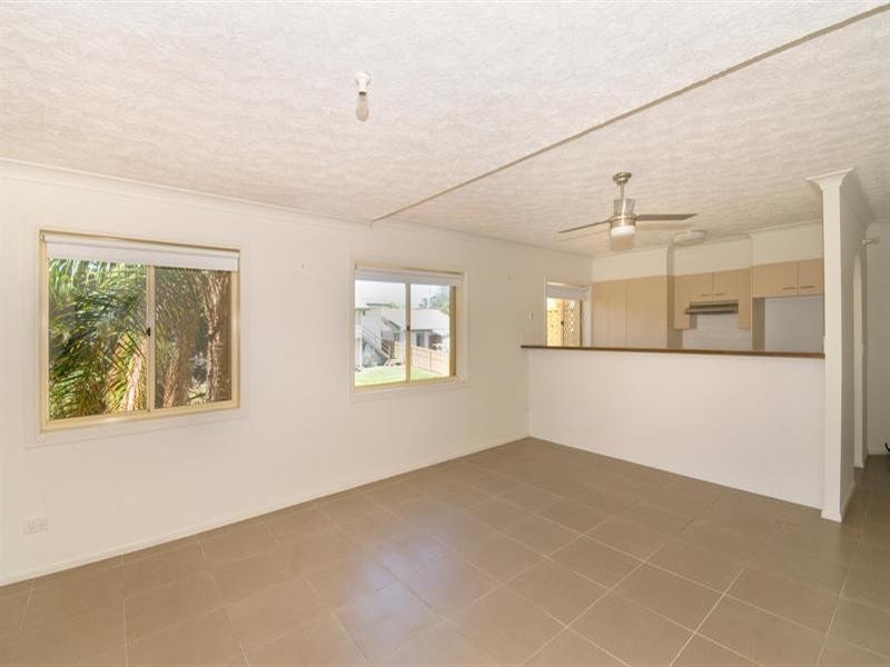 6/7 Twenty Seventh Avenue, Palm Beach QLD 4221