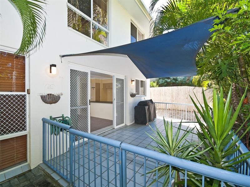 1/373 Cypress Terrace, Palm Beach QLD 4221