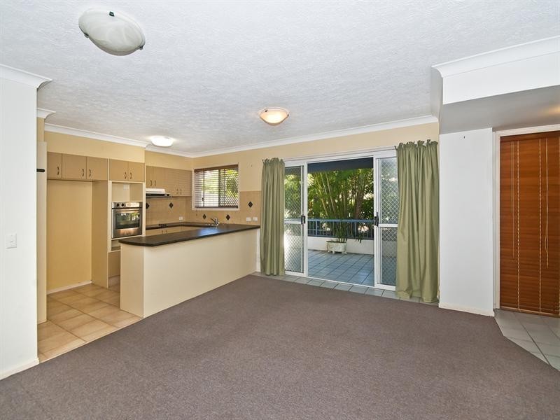 1/373 Cypress Terrace, Palm Beach QLD 4221
