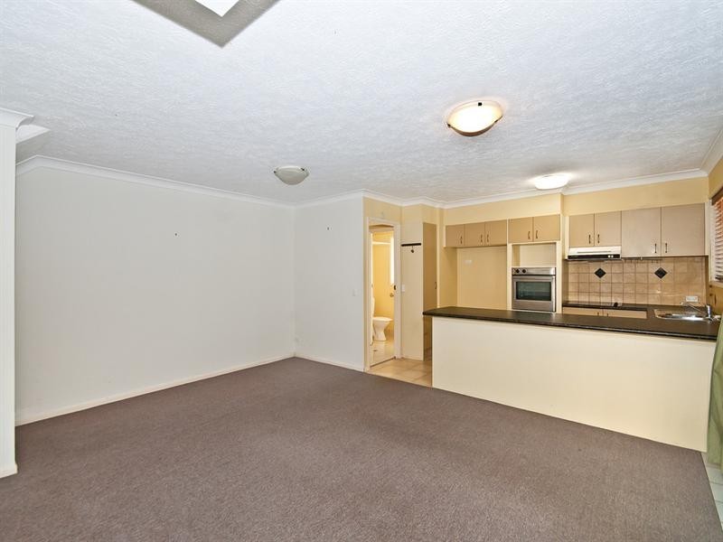 1/373 Cypress Terrace, Palm Beach QLD 4221