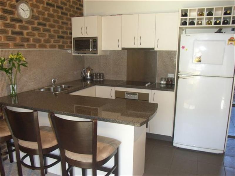 2/28 Sarawak Avenue, Palm Beach QLD 4221