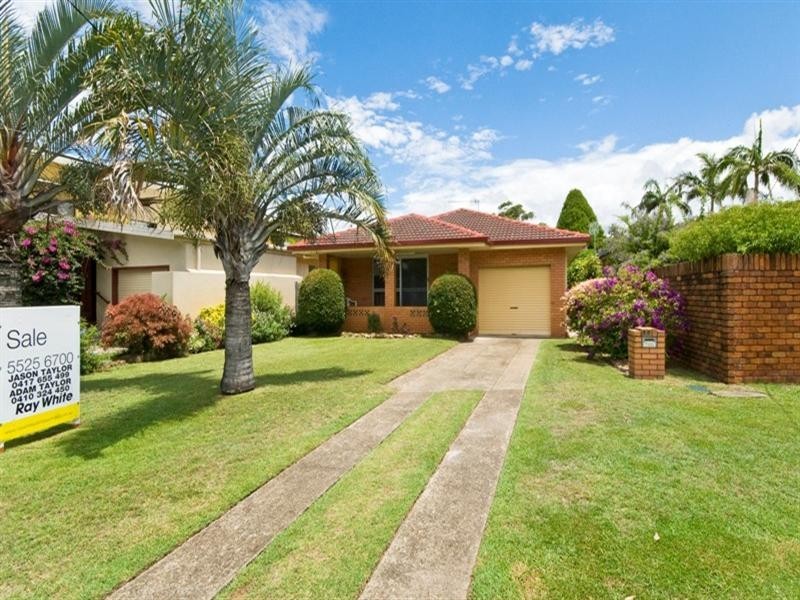 86 Leyte Avenue, Palm Beach QLD 4221