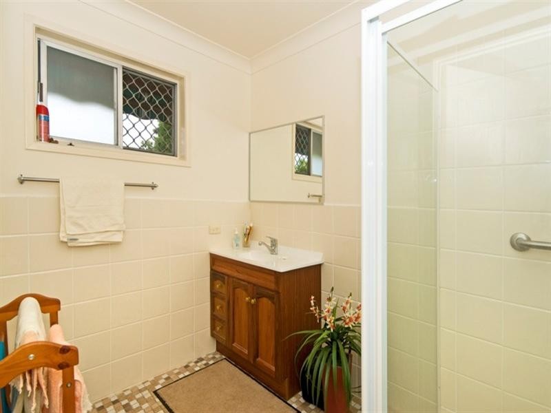 86 Leyte Avenue, Palm Beach QLD 4221