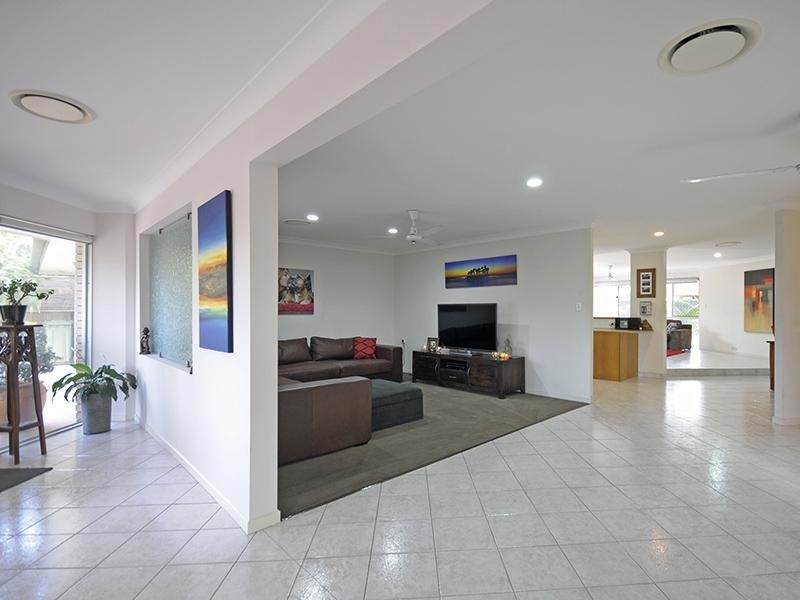 14 Tingira Street, Palm Beach QLD 4221