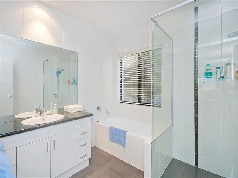 59 Sawtell Drive, Currumbin Waters QLD 4223