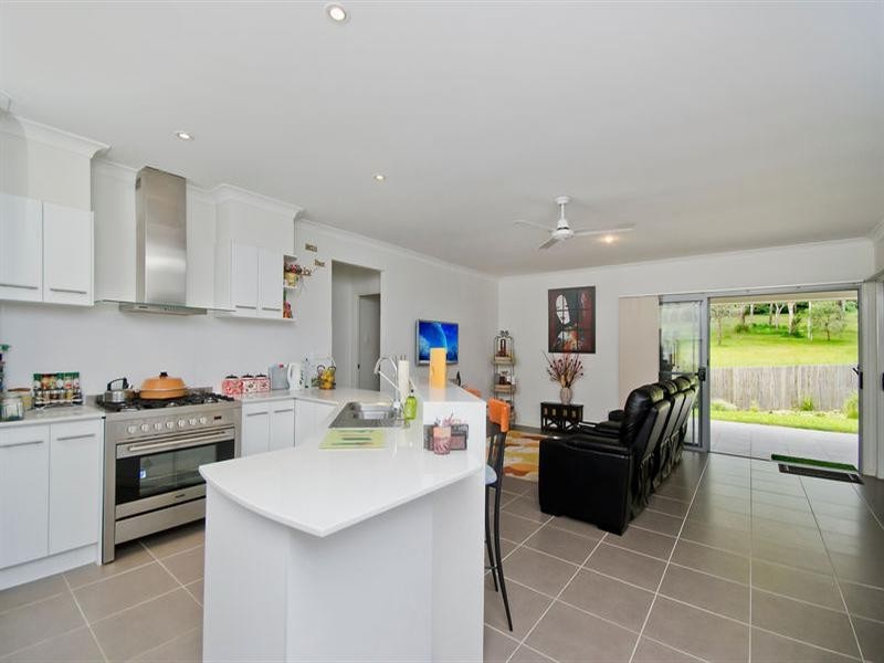 14 Staatz Court, Tallebudgera QLD 4228