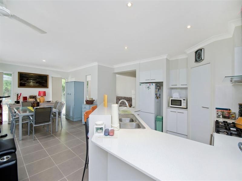 14 Staatz Court, Tallebudgera QLD 4228