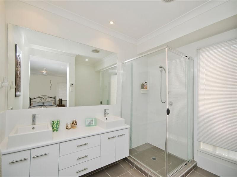 14 Staatz Court, Tallebudgera QLD 4228