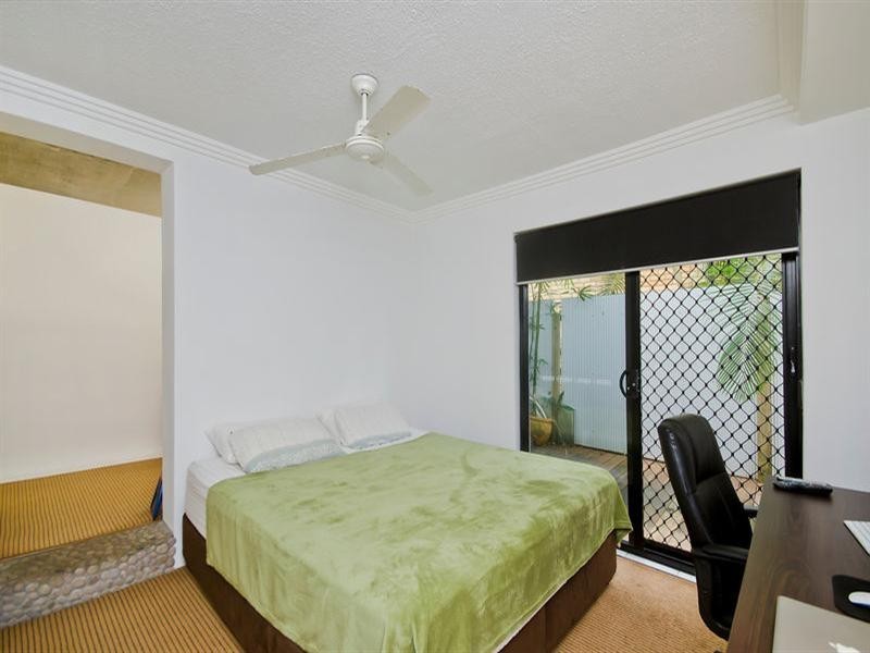 1001 Gold Coast Highway, Palm Beach QLD 4221