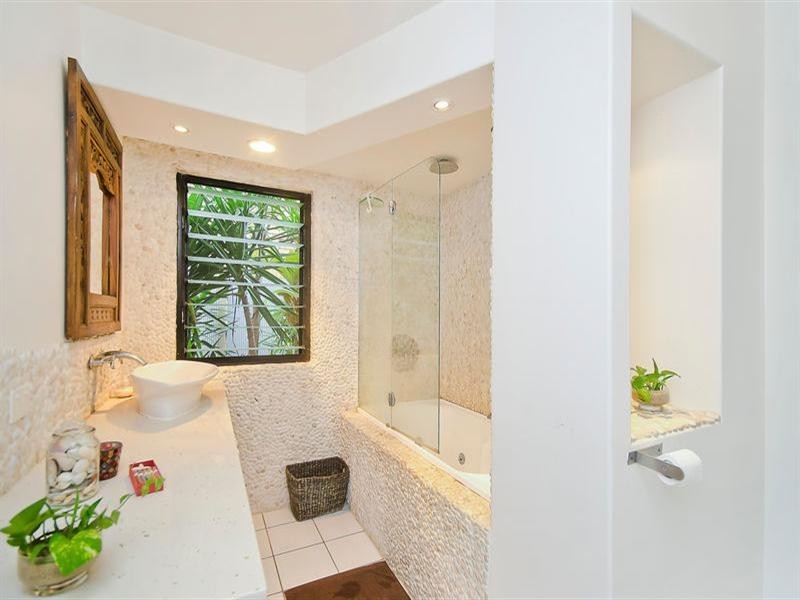 1001 Gold Coast Highway, Palm Beach QLD 4221