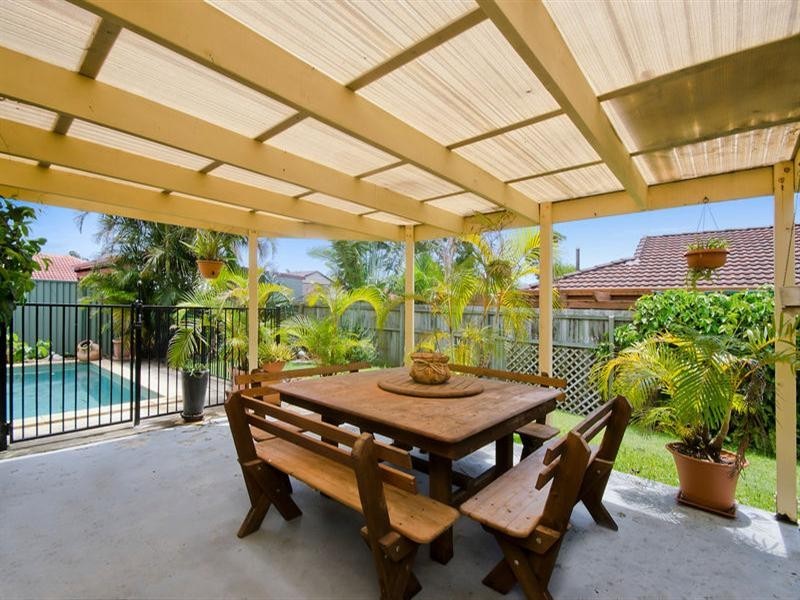 5 Foreshore Close, Elanora QLD 4221