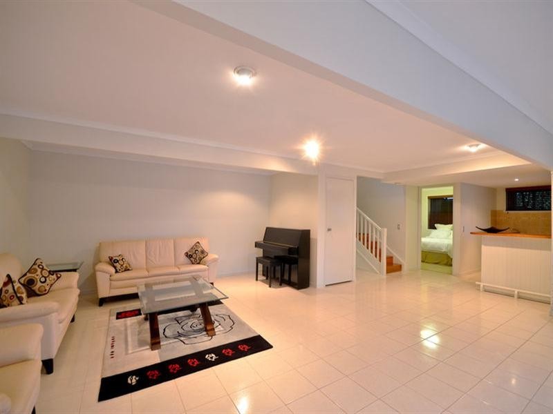 152 Simpsons Road, Currumbin Waters QLD 4223