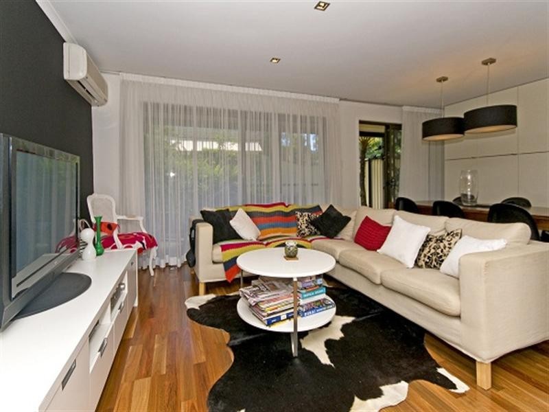 10/65 Mitchell Avenue, Currumbin QLD 4223