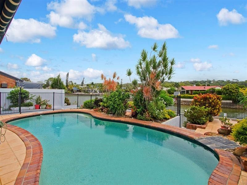 72 Melaleuca Drive, Palm Beach QLD 4221