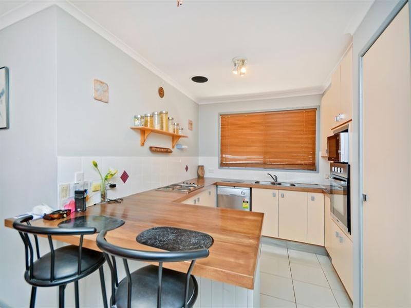 68 Ironbark Street, Elanora QLD 4221