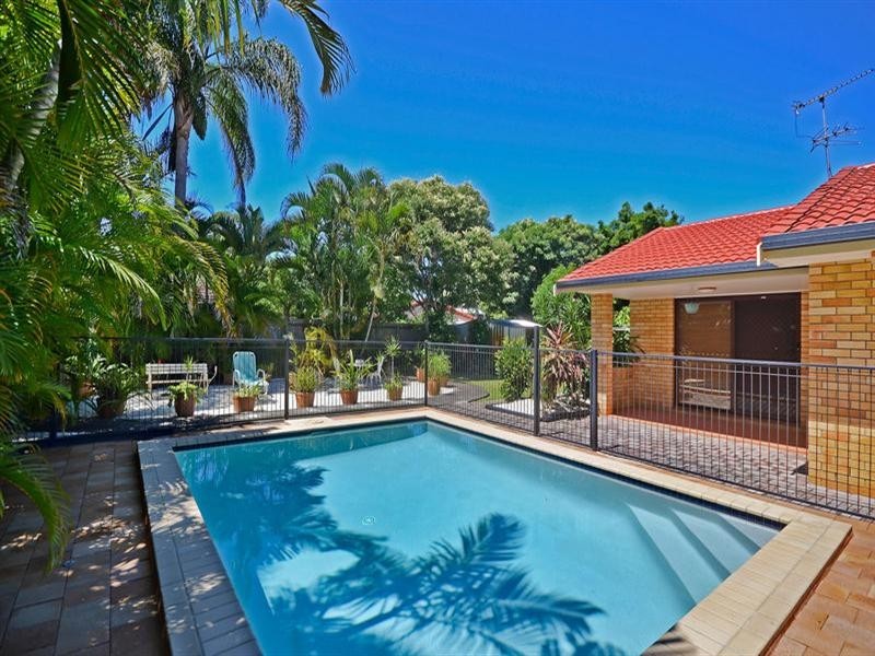 68 Ironbark Street, Elanora QLD 4221