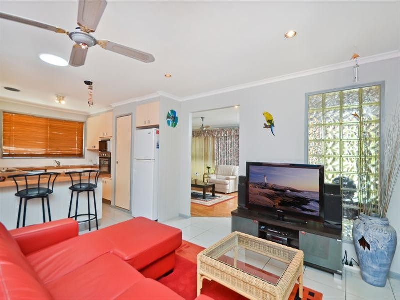 68 Ironbark Street, Elanora QLD 4221