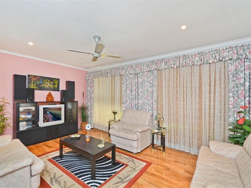 68 Ironbark Street, Elanora QLD 4221