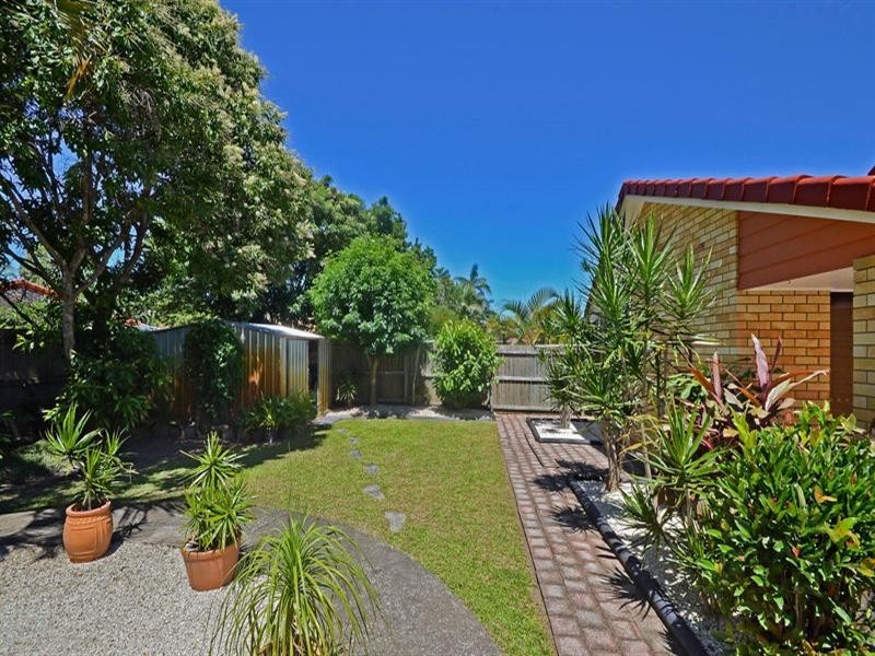 68 Ironbark Street, Elanora QLD 4221