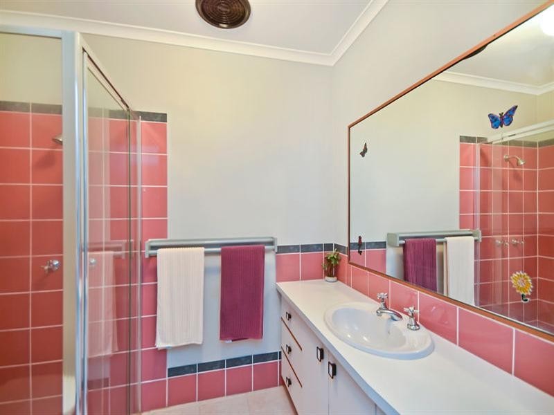 68 Ironbark Street, Elanora QLD 4221