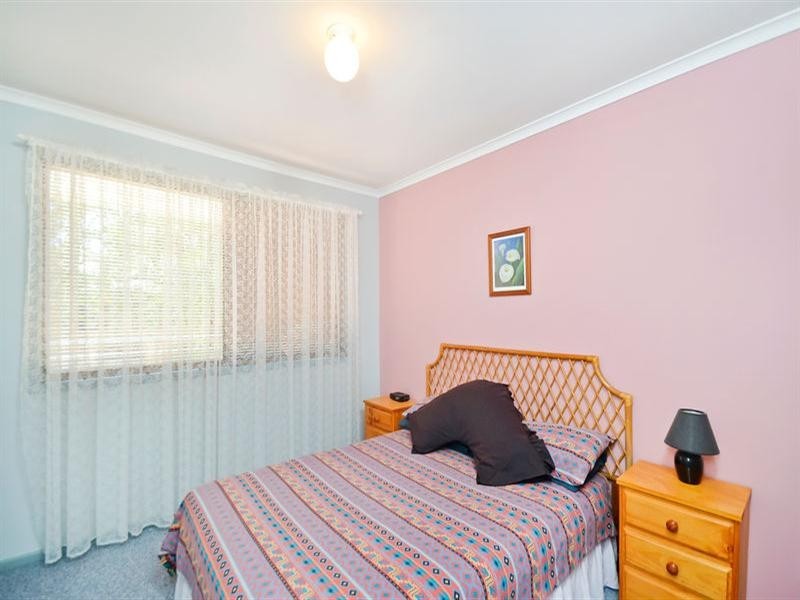 68 Ironbark Street, Elanora QLD 4221