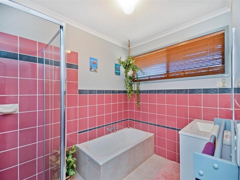 68 Ironbark Street, Elanora QLD 4221