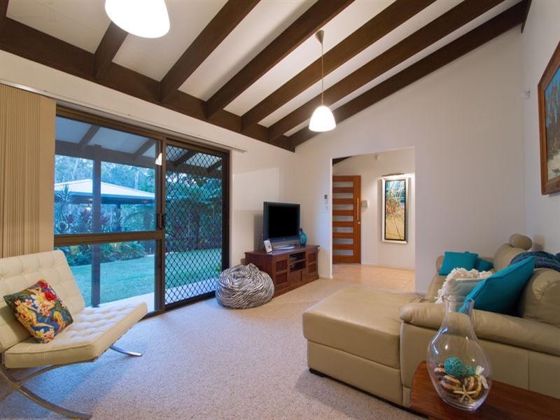 6 Tyalla Court, Tallebudgera QLD 4228