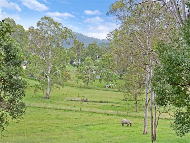 6 Tyalla Court, Tallebudgera QLD 4228