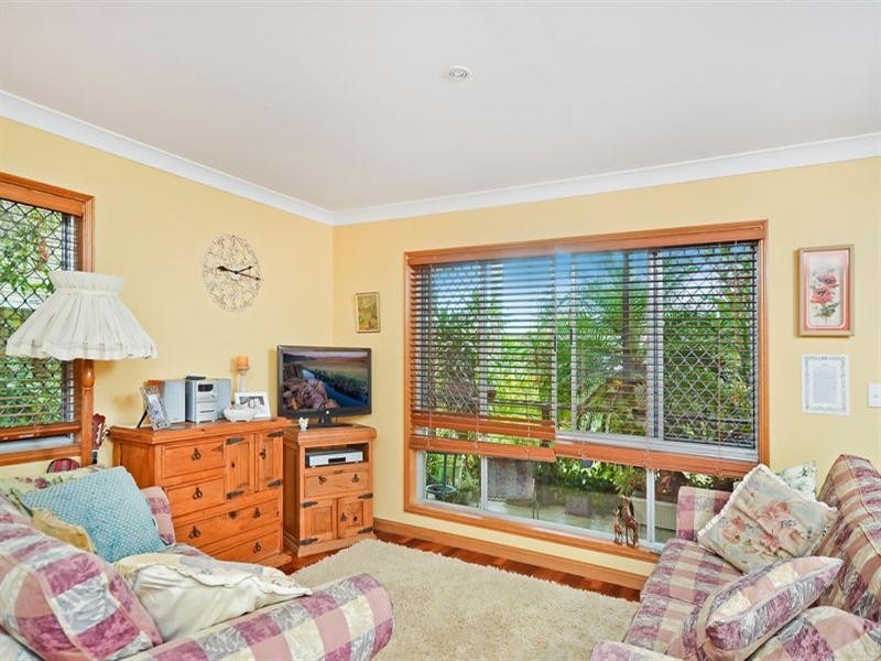 45 Twelfth Avenue, Palm Beach QLD 4221