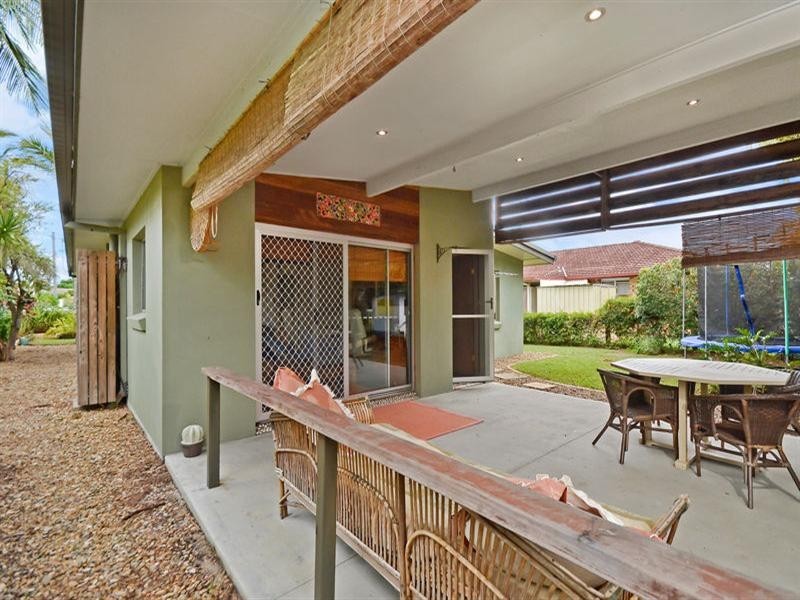 45 Twelfth Avenue, Palm Beach QLD 4221