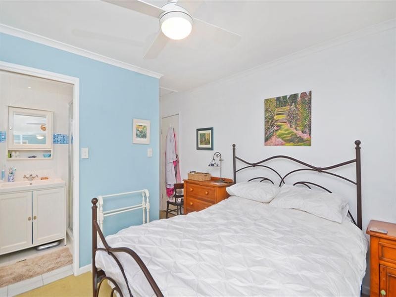 45 Twelfth Avenue, Palm Beach QLD 4221