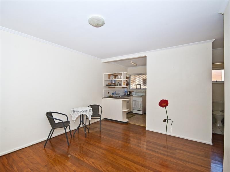 2/11 Lord Street, Kirra QLD 4225