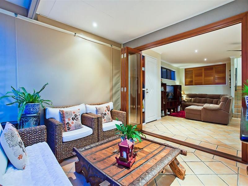 48 Hill Avenue, Burleigh Heads QLD 4220